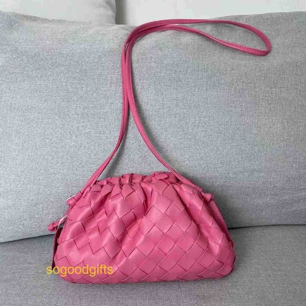 pouch designer bag bottegas handbags women venetas clutch bags 2022 new style thick lattice woven cloud bag soft leather
pouch designer bag bottegas handbags women venetas clutch bags 2022 new style thick lattice woven cloud bag soft leather