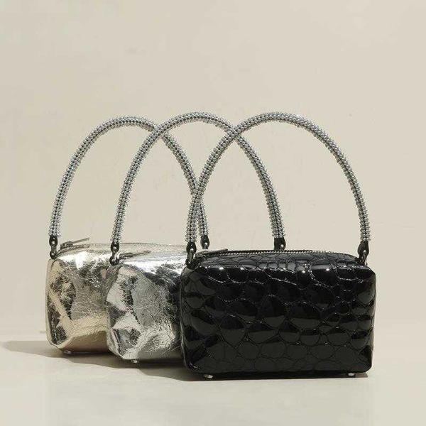 evening bags 2022 summer new style leather women's bag solid color small square aw king portable diamond women
evening bags 2022 summer new style leather women's bag solid color small square aw king portable diamond women
