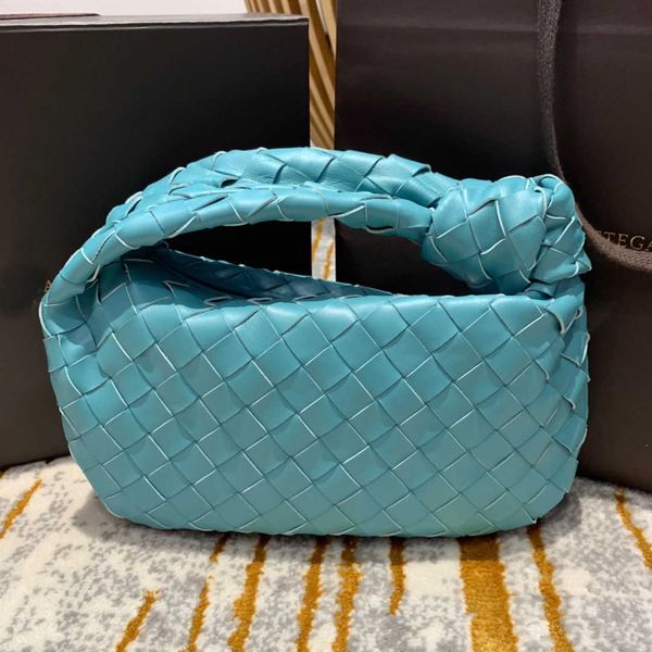 luxurious design bottegas bags venetas net red ashigo woven ox horn single shoulder armpit hand cloud knotted have a logo
luxurious design bottegas bags venetas net red ashigo woven ox horn single shoulder armpit hand cloud knotted have a logo