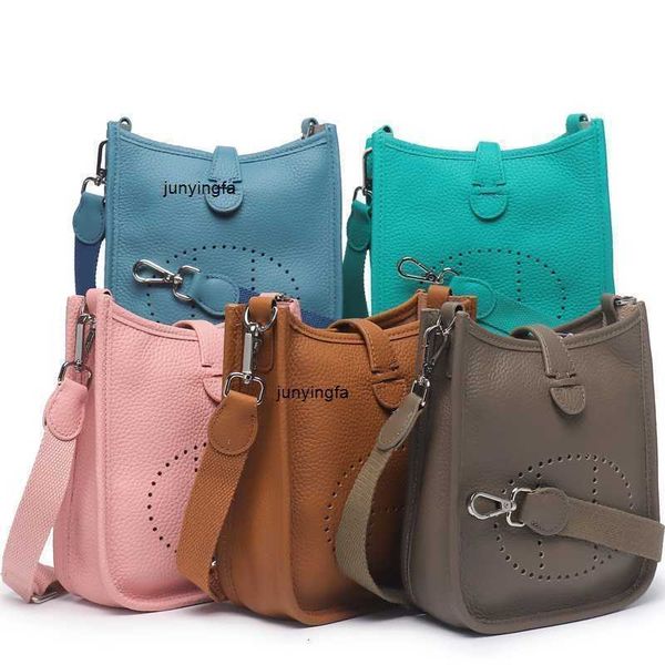 herme evelyn bags handbags new h calf leather mini fashion personalized one shoulder messenger hollow bucket female one size17cm
herme evelyn bags handbags new h calf leather mini fashion personalized one shoulder messenger hollow bucket female one size17cm