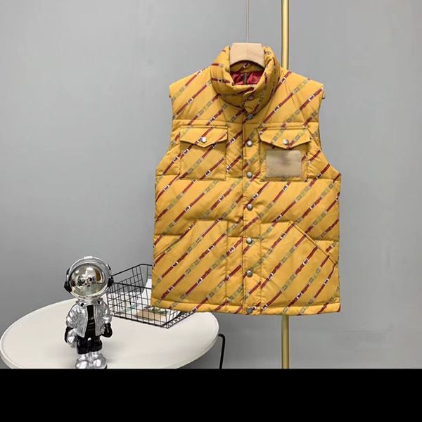men's vests down coat winter puffer jacket clothing outerwear designer parka men jackets with letter flower luxury streetwear an47, Black;white
men's vests down coat winter puffer jacket clothing outerwear designer parka men jackets with letter flower luxury streetwear an47, Black;white