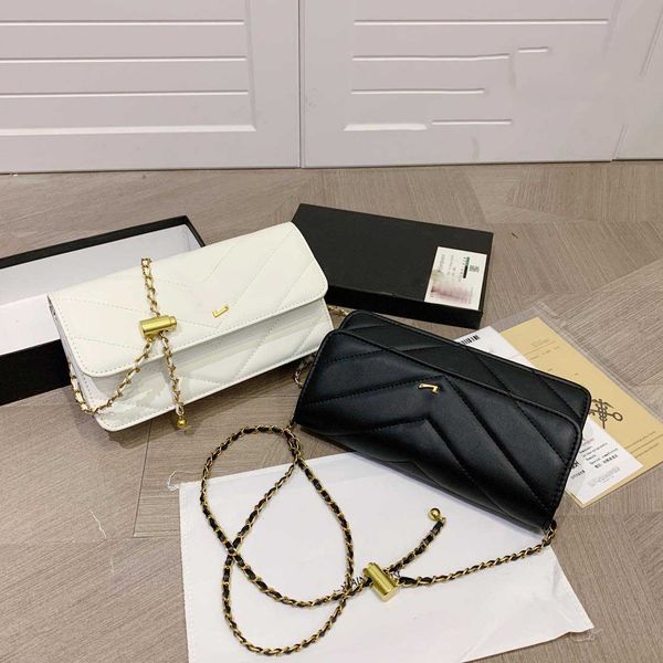 designer bag tote handbag brand imitation luxury classic stripe letter purse solid color buckle messenger bag
designer bag tote handbag brand imitation luxury classic stripe letter purse solid color buckle messenger bag