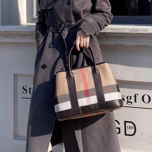 designer women handbags leather bag women's 2023 plaid canvas large single shoulder messenger bag versatile commuter bag
designer women handbags leather bag women's 2023 plaid canvas large single shoulder messenger bag versatile commuter bag