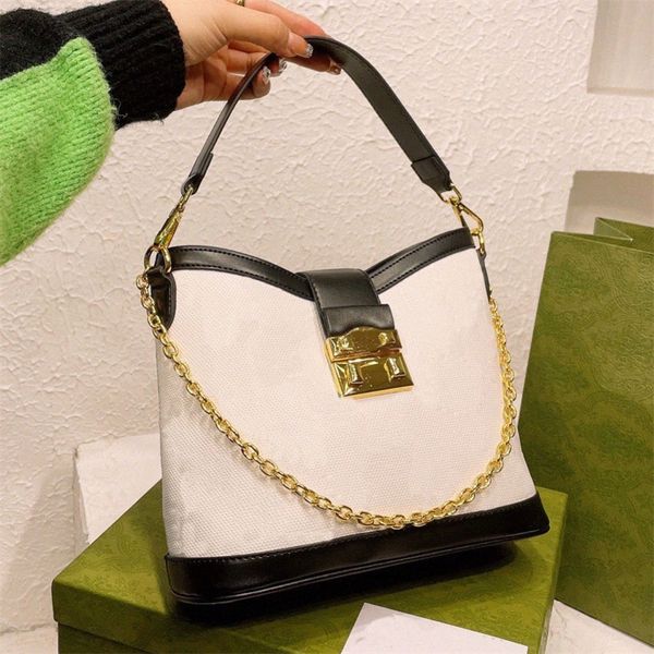 small shoulder bag black debossed leather gold-toned hardware chain lock closure with double g studs underarm bags fashion classic women han
small shoulder bag black debossed leather gold-toned hardware chain lock closure with double g studs underarm bags fashion classic women han