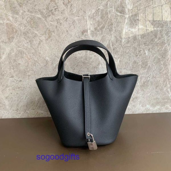 women's designer bags genuine leather picotin lock herme handbags tote bag high end quality leather women's bag hand bucket 2022 n
women's designer bags genuine leather picotin lock herme handbags tote bag high end quality leather women's bag hand bucket 2022 n
