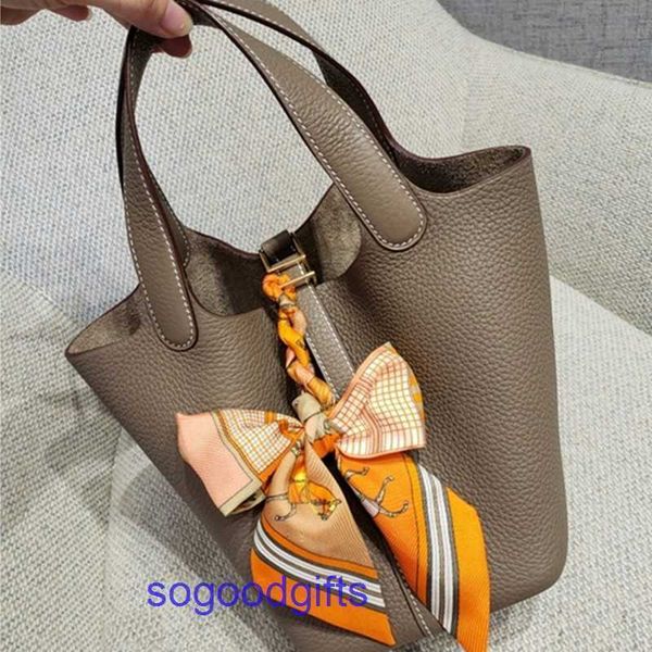 women's designer bags genuine leather picotin lock herme handbags tote bag 2022 new style vegetable basket baotou head layer litchi gra
women's designer bags genuine leather picotin lock herme handbags tote bag 2022 new style vegetable basket baotou head layer litchi gra