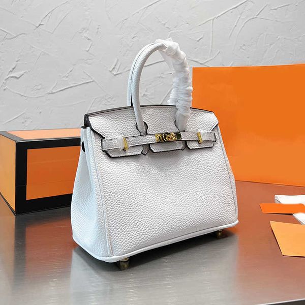 evening bags shoulder bags fashion tote bag 25cm handbag women shoulder bags litchi pattern genuine leather handbags purse cross hardware
evening bags shoulder bags fashion tote bag 25cm handbag women shoulder bags litchi pattern genuine leather handbags purse cross hardware