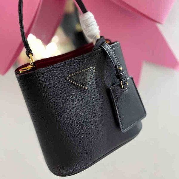 shoulder bags bucket bags woman women designer handbags tote fashion messenger crossbody handbag bag triangle purses practical 0406
shoulder bags bucket bags woman women designer handbags tote fashion messenger crossbody handbag bag triangle purses practical 0406