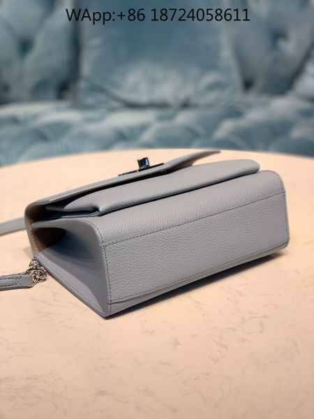 classic lady postman bag 7a high-end custom quality one-shoulder crossbody fashion business casual metallic accessories with long straps
classic lady postman bag 7a high-end custom quality one-shoulder crossbody fashion business casual metallic accessories with long straps