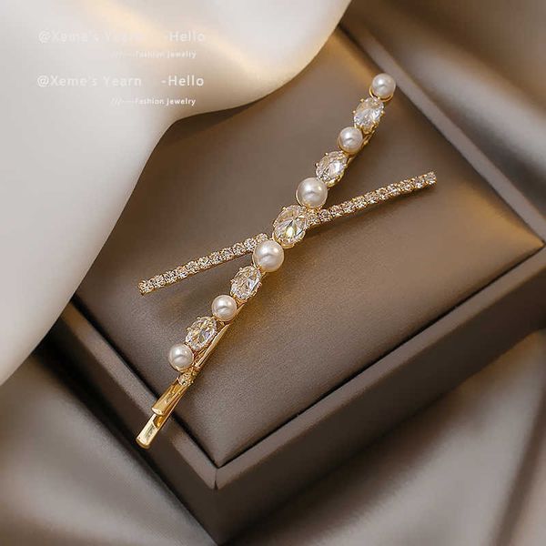 2022 new elegant pearl crystal cross hairpin clips fashion jewelry gifts versatile banger sweet headdress hair accessories for womans, Golden;silver
2022 new elegant pearl crystal cross hairpin clips fashion jewelry gifts versatile banger sweet headdress hair accessories for womans, Golden;silver
