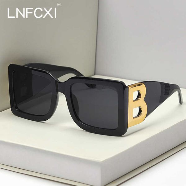 lnfcxi 2021 new fashion oversized the letter b square luxury trend sunglasses women men retro rectangle sunglasses gafas de sol 0928, White;black
lnfcxi 2021 new fashion oversized the letter b square luxury trend sunglasses women men retro rectangle sunglasses gafas de sol 0928, White;black