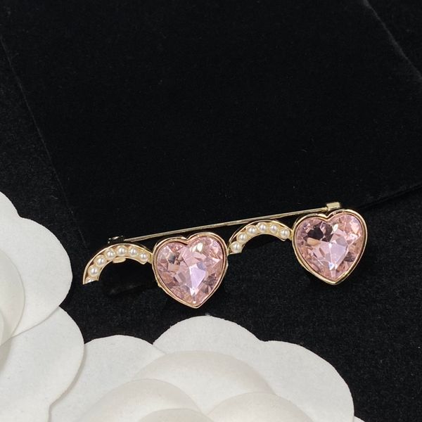 fashion designer brooch for women letter c luxury gold jewelry ladies dress accessory pins womens breastpin leency brosche 22092903cz, Gray
fashion designer brooch for women letter c luxury gold jewelry ladies dress accessory pins womens breastpin leency brosche 22092903cz, Gray
