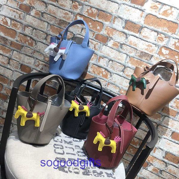 women's designer bags genuine leather picotin lock herme handbags tote bag bag women 2022 new fashion korean women's bag portable
women's designer bags genuine leather picotin lock herme handbags tote bag bag women 2022 new fashion korean women's bag portable