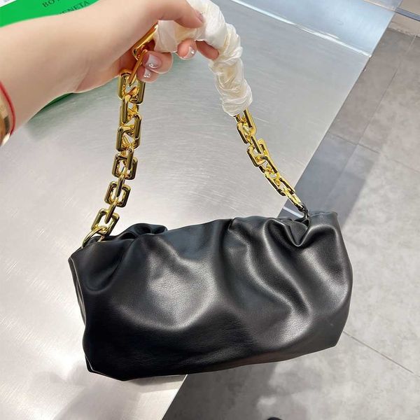 shoulder bag women crossbody bottage venates backpack purse handbags seam leather ladies metal chain classic woven messenger bag luxurys des
shoulder bag women crossbody bottage venates backpack purse handbags seam leather ladies metal chain classic woven messenger bag luxurys des