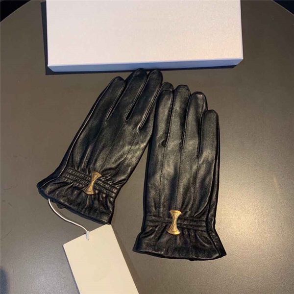 chic ladies sheepskin leather gloves winter plus velvet thick mittens windproof warm touch screen gloves with box, Blue;gray
chic ladies sheepskin leather gloves winter plus velvet thick mittens windproof warm touch screen gloves with box, Blue;gray