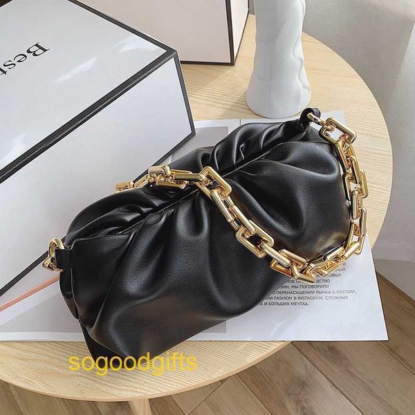 pouch designer bag bottegas handbags women venetas clutch bags 2022 new wrinkled large capacity dumpling bag chain fashi
pouch designer bag bottegas handbags women venetas clutch bags 2022 new wrinkled large capacity dumpling bag chain fashi