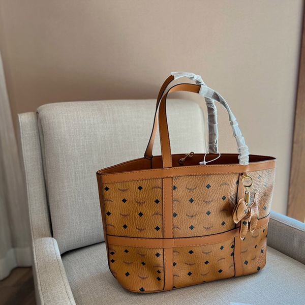 2022 large tote new fashion underarm bags leather shopping handbag women big capacity letter
2022 large tote new fashion underarm bags leather shopping handbag women big capacity letter