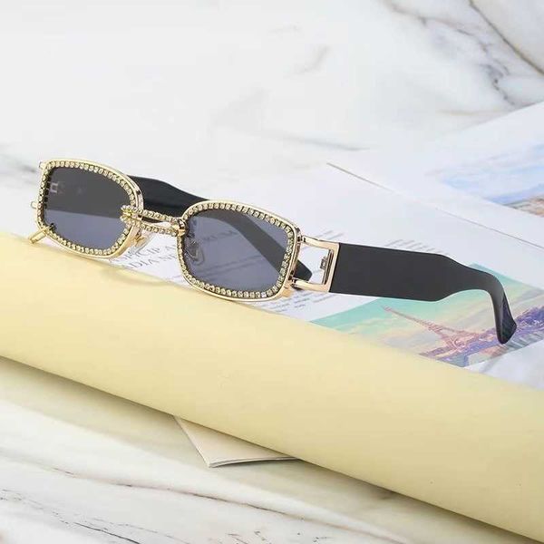 2022 fashion ellipse sunglasses designer brand sunglasses black metal band diamond frame for men and women to go out the must-have sunglasse, White;black
2022 fashion ellipse sunglasses designer brand sunglasses black metal band diamond frame for men and women to go out the must-have sunglasse, White;black