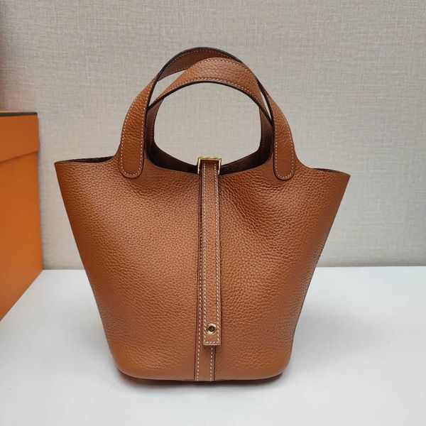 leather original quality handbag hemees picotins designer bags lock bag fixed togo layer kraft vegetable basket portable bucket bag new uywj
leather original quality handbag hemees picotins designer bags lock bag fixed togo layer kraft vegetable basket portable bucket bag new uywj