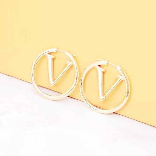 fashion ladies earrings classic designer stud 18k girls valentine's day christmas love gift 316l stainless steel jewelry factory wholes, Golden;silver
fashion ladies earrings classic designer stud 18k girls valentine's day christmas love gift 316l stainless steel jewelry factory wholes, Golden;silver