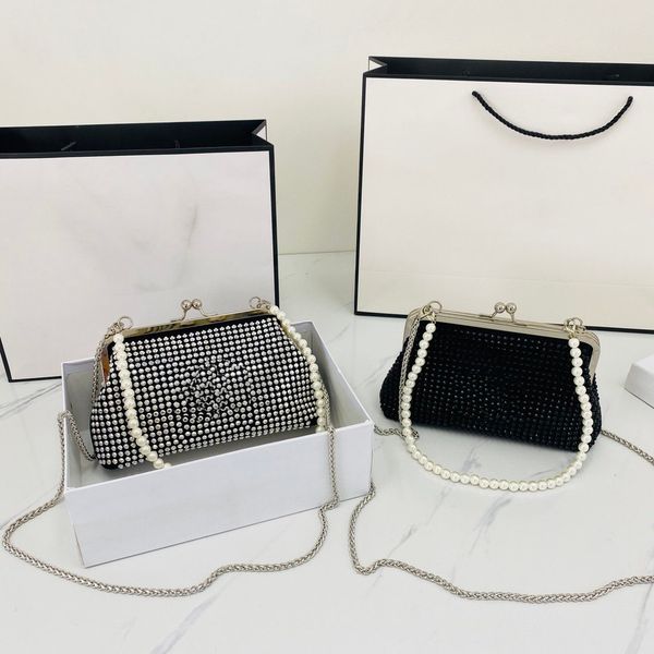 designer bag tote handbag luxury diamond fashion dinner bag imitation brand buckle pearl shoulder bags party purse
designer bag tote handbag luxury diamond fashion dinner bag imitation brand buckle pearl shoulder bags party purse