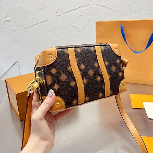 mosaic letter box crossbody bag women shoulder bag pochette twisted leather fuzzy printed letters wallets metal zipper detachable strap 2022
mosaic letter box crossbody bag women shoulder bag pochette twisted leather fuzzy printed letters wallets metal zipper detachable strap 2022