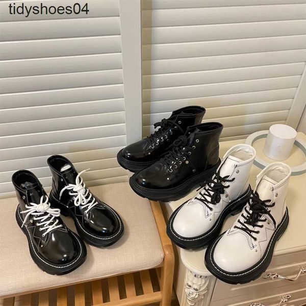 mcqueens designed for women martin boots black white women's british style 2022 new thick soled high lace up chelsea short boots
mcqueens designed for women martin boots black white women's british style 2022 new thick soled high lace up chelsea short boots