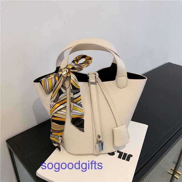 women's designer bags genuine leather picotin lock herme handbags tote bag 2022 new soft leather fashion vegetable basket bucket bag si 
women's designer bags genuine leather picotin lock herme handbags tote bag 2022 new soft leather fashion vegetable basket bucket bag si