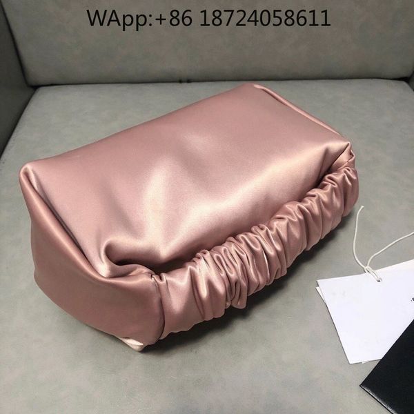 2021 ladies' silk noodle pleated hand bag french designer 7a high-end customized quality leisure fashion style, Black;red
2021 ladies' silk noodle pleated hand bag french designer 7a high-end customized quality leisure fashion style, Black;red