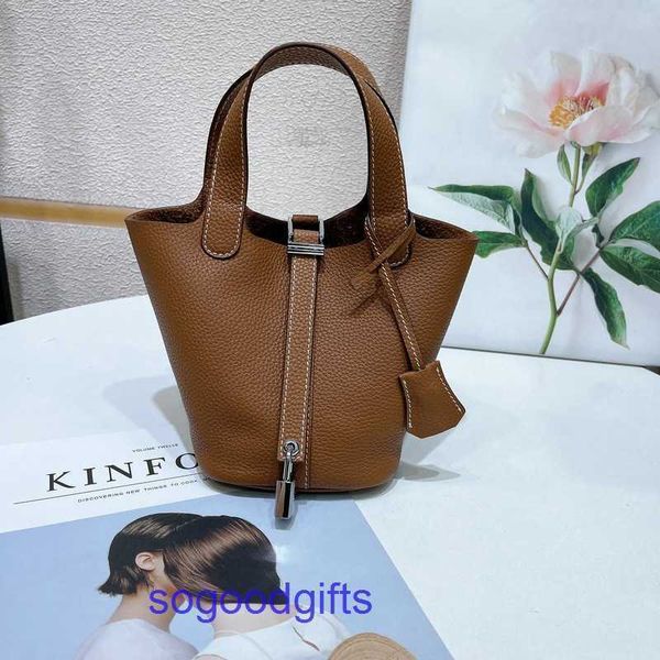women's designer bags genuine leather picotin lock herme handbags tote bag 2022 new head leather togo mini leather bucket bag 14cm lock
women's designer bags genuine leather picotin lock herme handbags tote bag 2022 new head leather togo mini leather bucket bag 14cm lock