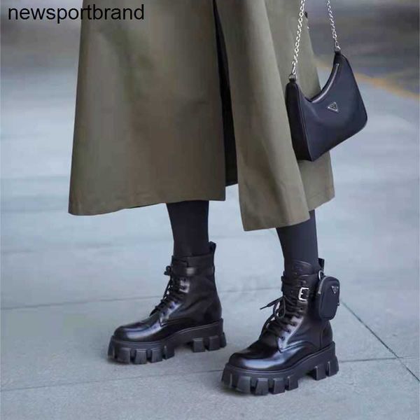 pocket martin designer boots women thick soled plush short tube new style fashionable westernized boot, Black
pocket martin designer boots women thick soled plush short tube new style fashionable westernized boot, Black