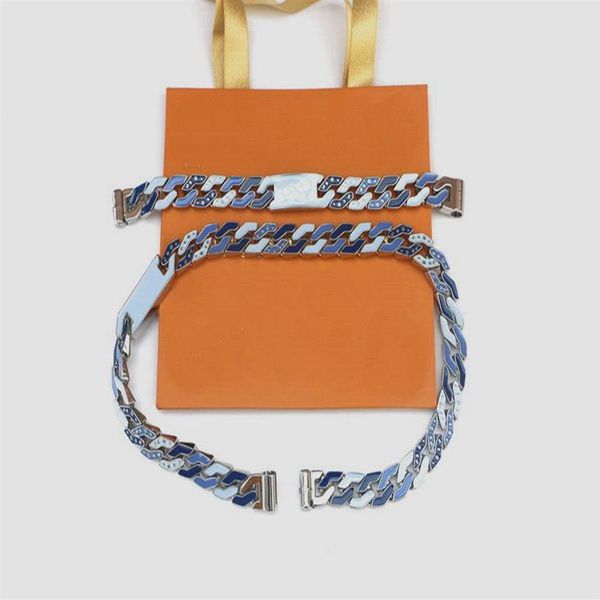 luxury designer bracelets cuff fashion jewelry men's hip hop silver metal enamel carving v initials thick cuban chain ring ne339v, White
luxury designer bracelets cuff fashion jewelry men's hip hop silver metal enamel carving v initials thick cuban chain ring ne339v, White