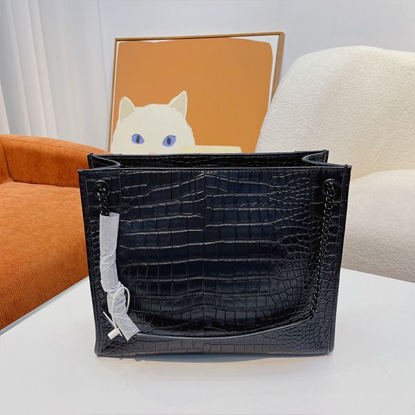 new chain tote bag oil-wax fold commuter black shopping bag large capacity fashion chains leather shoulder bags women's handbag designe
new chain tote bag oil-wax fold commuter black shopping bag large capacity fashion chains leather shoulder bags women's handbag designe