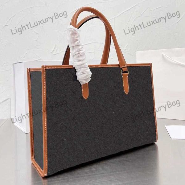 5a tote retro light luxury handbag shoulder designer wallet temperament for women classic famous brand shopping purses 220204
5a tote retro light luxury handbag shoulder designer wallet temperament for women classic famous brand shopping purses 220204