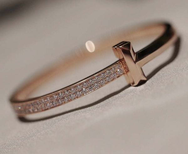 v gold material charm punk band bangle bracelet with diamond wide design in 18k rose plated have box stamp ps7259a, Black
v gold material charm punk band bangle bracelet with diamond wide design in 18k rose plated have box stamp ps7259a, Black