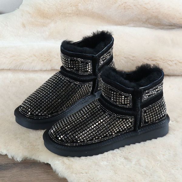 2022 cotton boots women fashion drill comfortable warm fur integrated outdoor leisure non-slip versatile, Black
2022 cotton boots women fashion drill comfortable warm fur integrated outdoor leisure non-slip versatile, Black