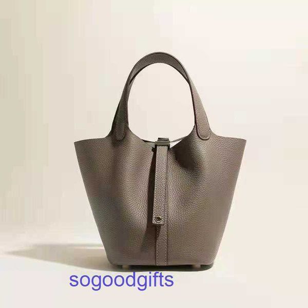 women's designer bags genuine leather picotin lock herme handbags tote bag 2022 new togo leather vegetable basket bag fashionable and v
women's designer bags genuine leather picotin lock herme handbags tote bag 2022 new togo leather vegetable basket bag fashionable and v