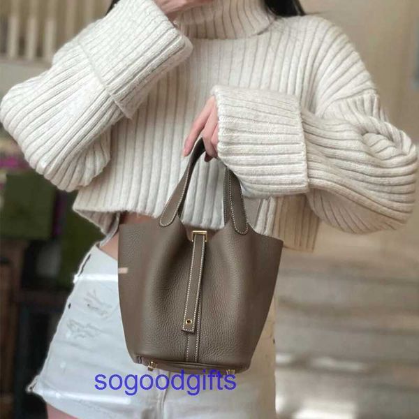 women's designer bags genuine leather picotin lock herme handbags tote bag leather women's bag vegetable basket large capacity han
women's designer bags genuine leather picotin lock herme handbags tote bag leather women's bag vegetable basket large capacity han