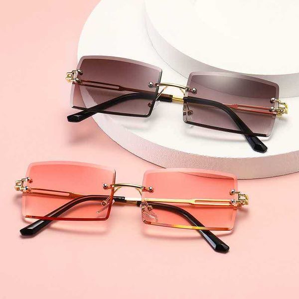 2022 retro sunglasses women brand designer fashion rimless gradient sun glasses shades cutting lens ladies frameless eyeglasses 0928, White;black
2022 retro sunglasses women brand designer fashion rimless gradient sun glasses shades cutting lens ladies frameless eyeglasses 0928, White;black