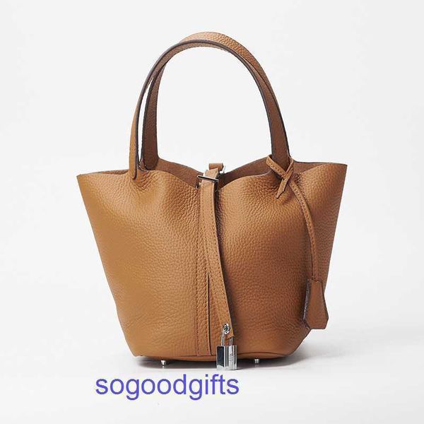 women's designer bags genuine leather picotin lock herme handbags tote bag vegetable basket bag layer cowhide mini leisure hand leather
women's designer bags genuine leather picotin lock herme handbags tote bag vegetable basket bag layer cowhide mini leisure hand leather