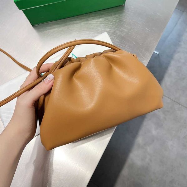 shoulder bag women crossbody bottage venates backpack purse handbags seam leather ladies metal chain classic woven messenger bag luxurys des
shoulder bag women crossbody bottage venates backpack purse handbags seam leather ladies metal chain classic woven messenger bag luxurys des