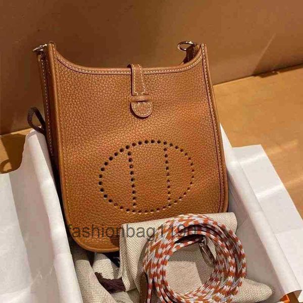 classic bag evelynes shoulder designer 2022 hollowed out women bucket bag head layer cow leather litchi women's one shoulder cross mobi
classic bag evelynes shoulder designer 2022 hollowed out women bucket bag head layer cow leather litchi women's one shoulder cross mobi