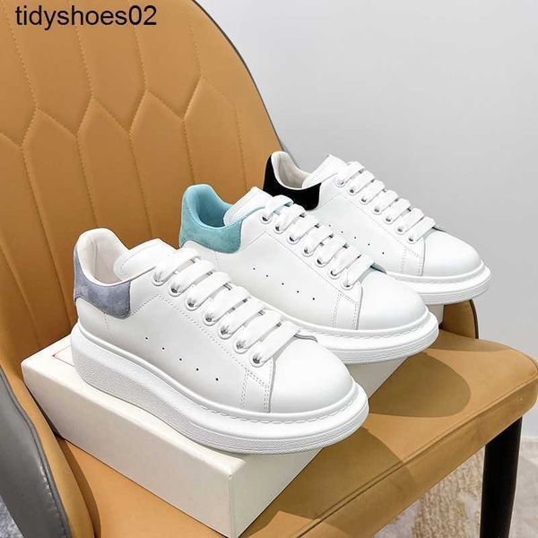 version 2022 new mcqueenss small white shoes men's and women's leather sponge cake thick soled shoes heightening lovers' casu
version 2022 new mcqueenss small white shoes men's and women's leather sponge cake thick soled shoes heightening lovers' casu