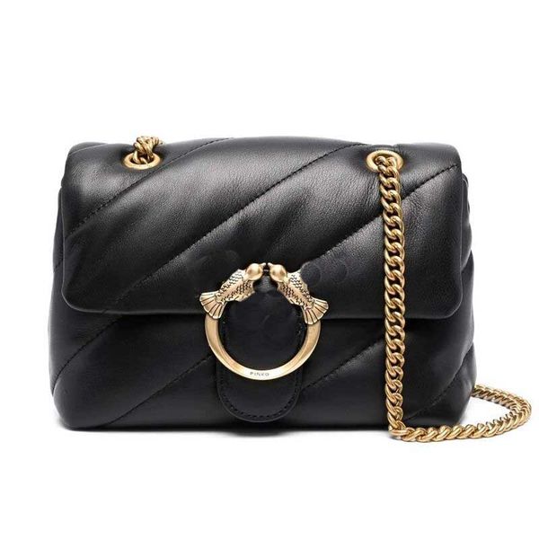2022 designer bags leather chain shoulder diagonalbag 7a quality shuang yanzi metal hardware pillow bag come with box
2022 designer bags leather chain shoulder diagonalbag 7a quality shuang yanzi metal hardware pillow bag come with box
