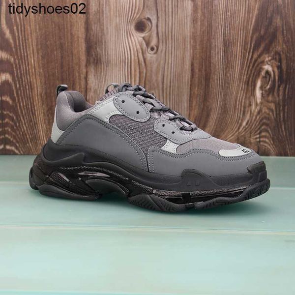 2022 paris home lace up round head crystal air cushion sole black grey youth casual shoes 
2022 paris home lace up round head crystal air cushion sole black grey youth casual shoes