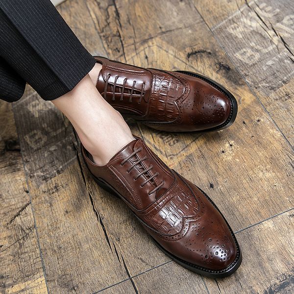 fashionable leather shoes classic fashion designers latest style brown comfortable non slip soft sole light breathable pointy formal men, Red;white
fashionable leather shoes classic fashion designers latest style brown comfortable non slip soft sole light breathable pointy formal men, Red;white