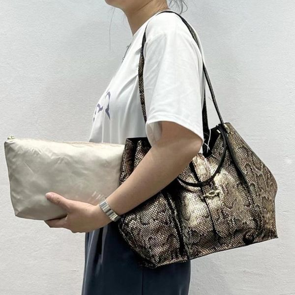 evening bags genuine leather large capacity women casual shoulder purses and handbags wild lady's bag shopper female totes
evening bags genuine leather large capacity women casual shoulder purses and handbags wild lady's bag shopper female totes