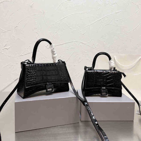 designer balencigas trendy bags stone leather family 2022 leisure hourglass cowhide crocodile mini messenger handbag
designer balencigas trendy bags stone leather family 2022 leisure hourglass cowhide crocodile mini messenger handbag