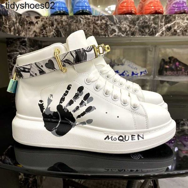 mcqueenss sting little white men's high leather lace up autumn and winter 2022 new casual sneakers thick soled single shoes couple shoe
mcqueenss sting little white men's high leather lace up autumn and winter 2022 new casual sneakers thick soled single shoes couple shoe