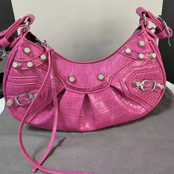 women motorcycle shoulder bags luxury designers genuine leather crossbody clutch wallet purse pochette retro 7a quality
women motorcycle shoulder bags luxury designers genuine leather crossbody clutch wallet purse pochette retro 7a quality